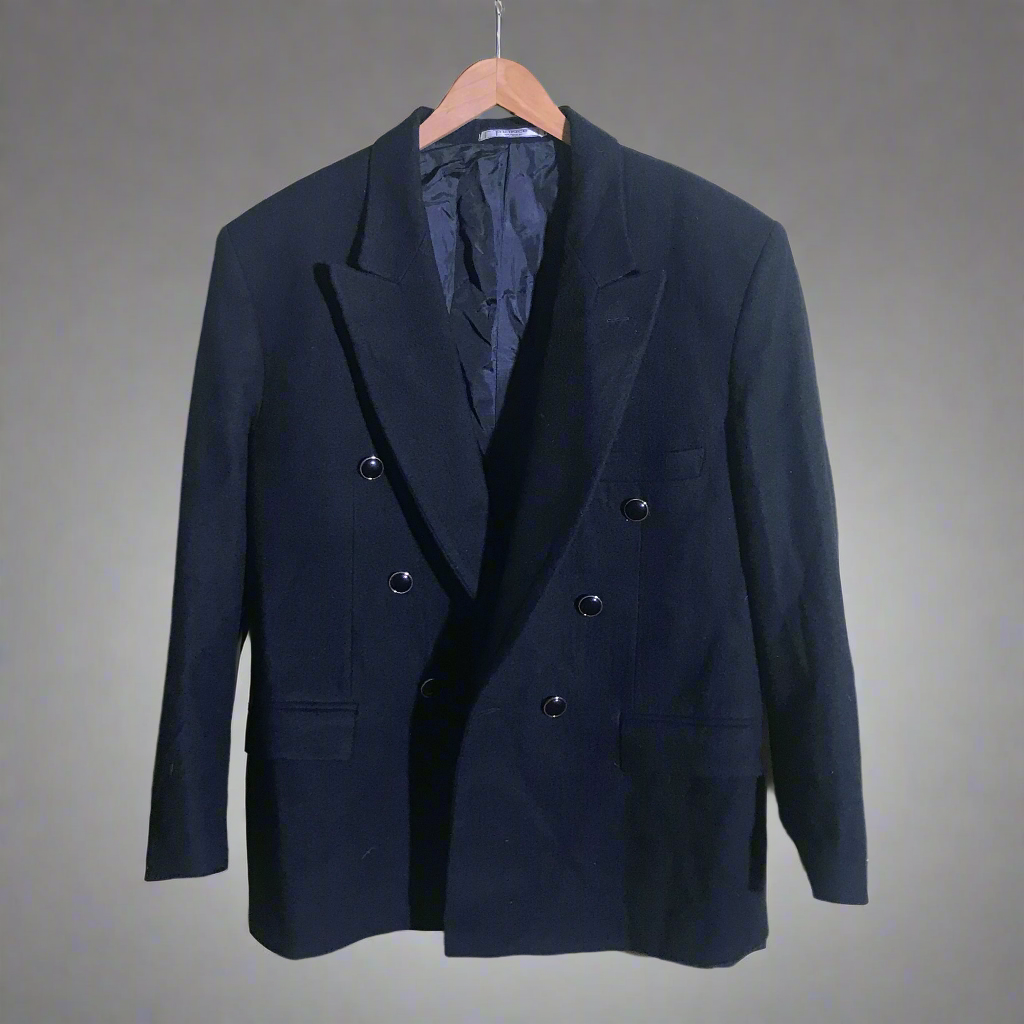 passing through unnoticed black woollen blazer