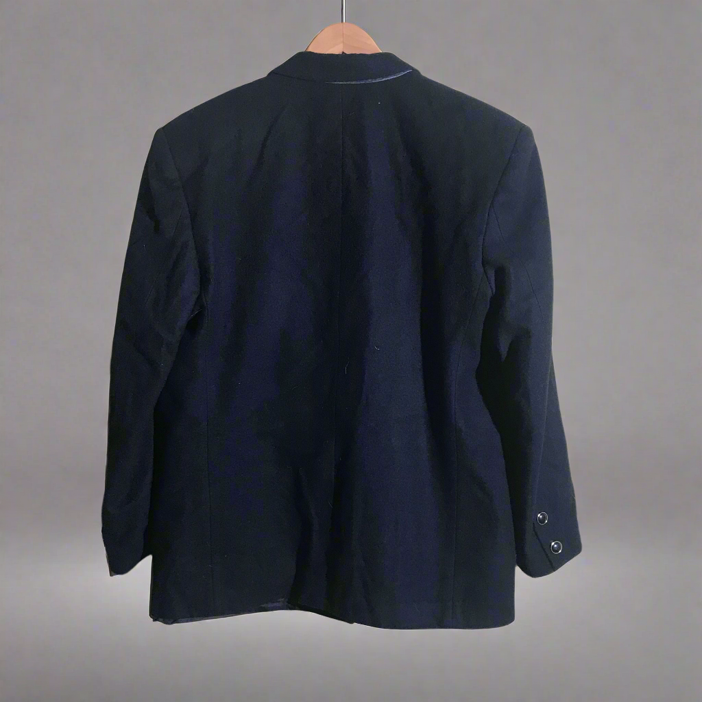 passing through unnoticed black woollen blazer