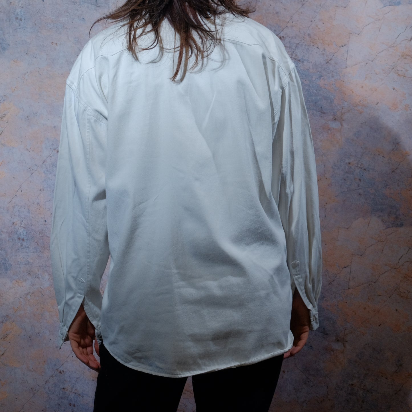 levis white shirt
