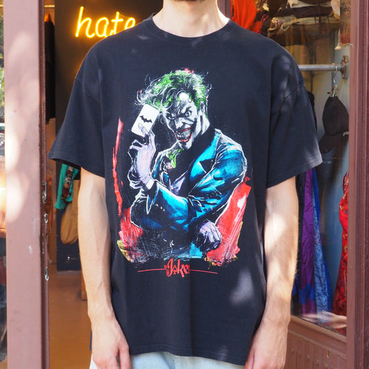 a shirt for people who like villains
