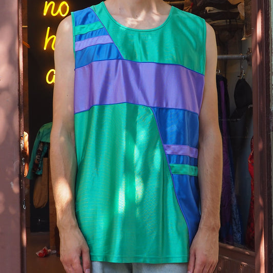 what the sporty nerd wears
