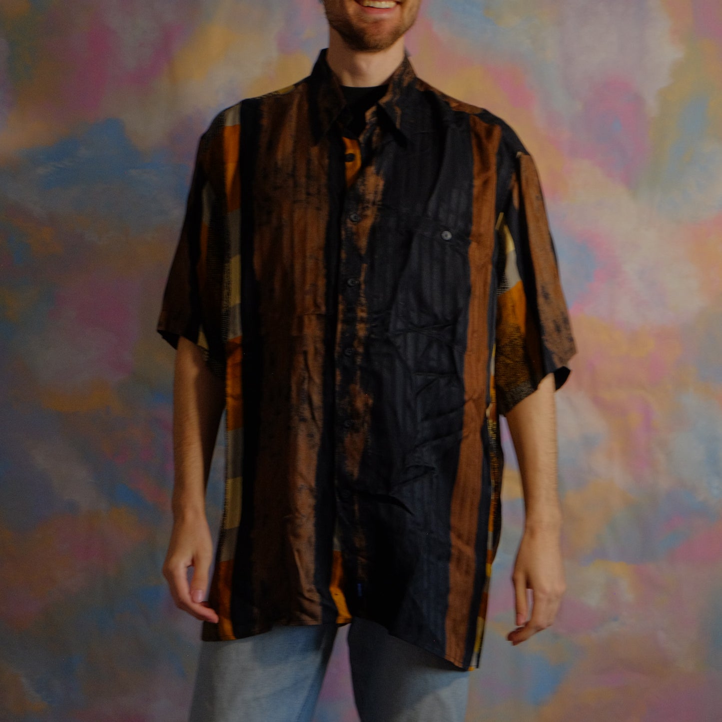the king's outfit brown shirt