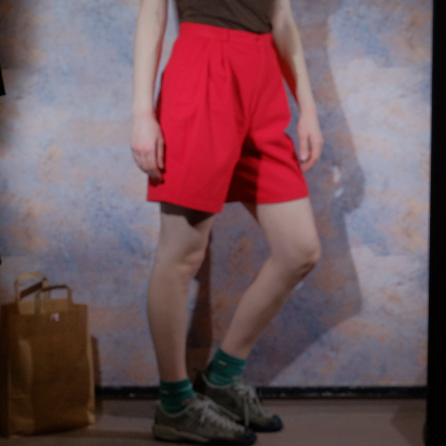 i see bright reeeed woolen shorts