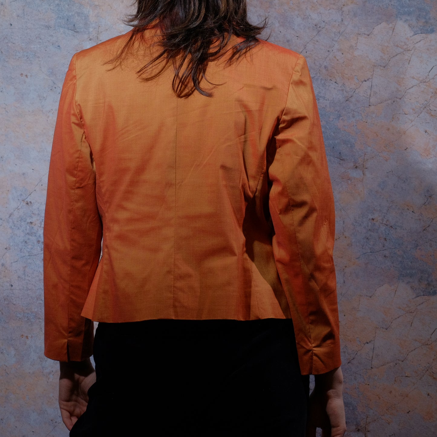 yes it has buttons orange blazer