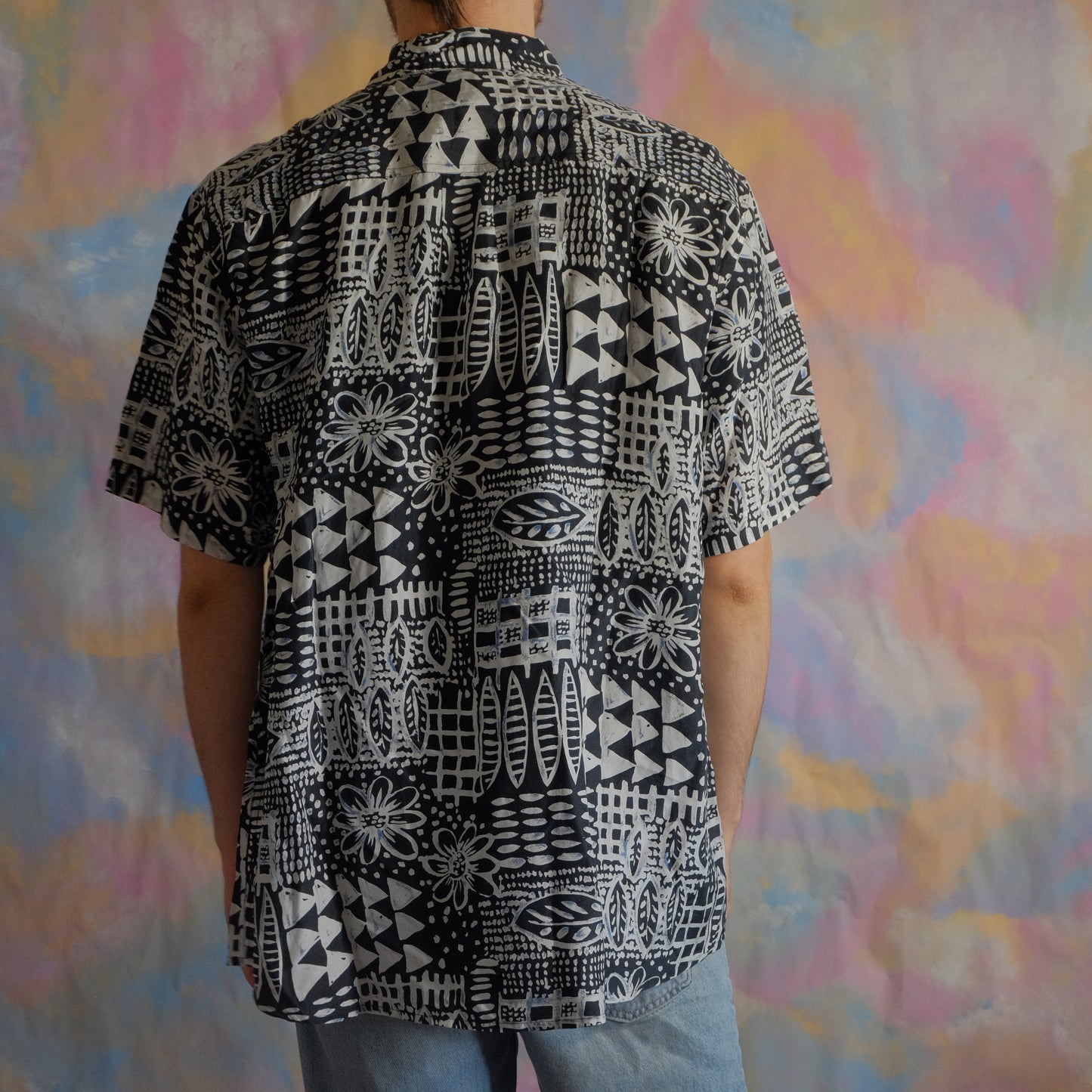 vois sur ton chemin black and white silk shirt